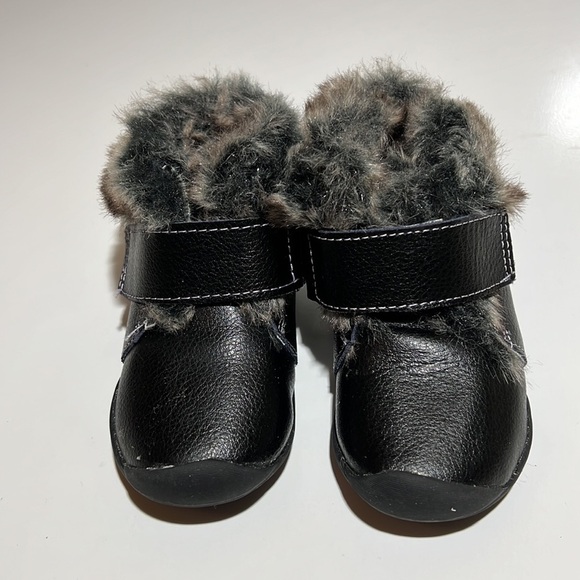 pediped Unisex-Child Boot Crib Shoe black faux fur size 21 - Picture 5 of 8
